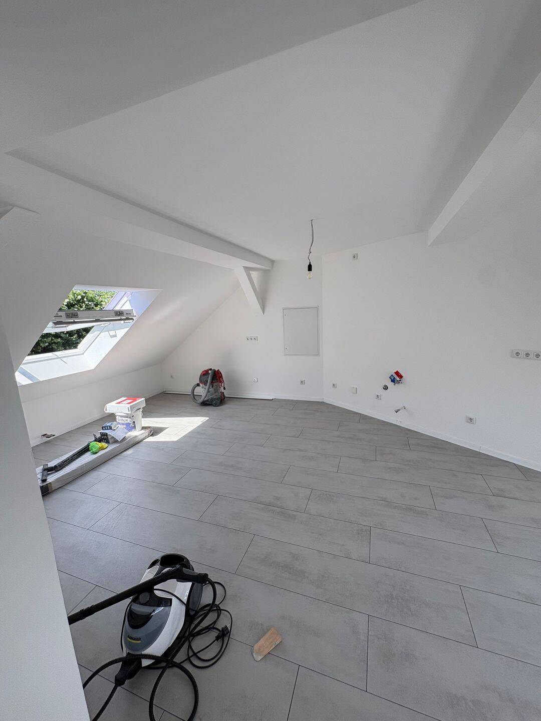 3 Zimmer DG Wohnung mit Blick auf Bergbaumuseum, 44787 Bochum (Innenstadt)