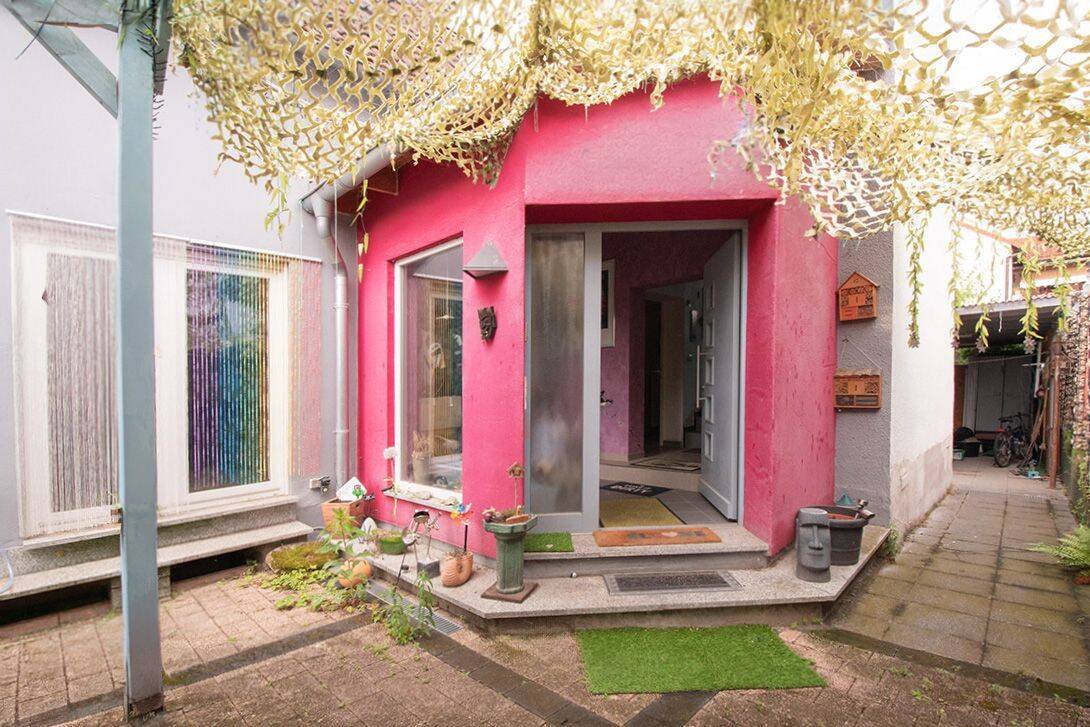 Haus in zweiter Baureihe mit kleinem Garten, Carport & Garage, 67105 Schifferstadt