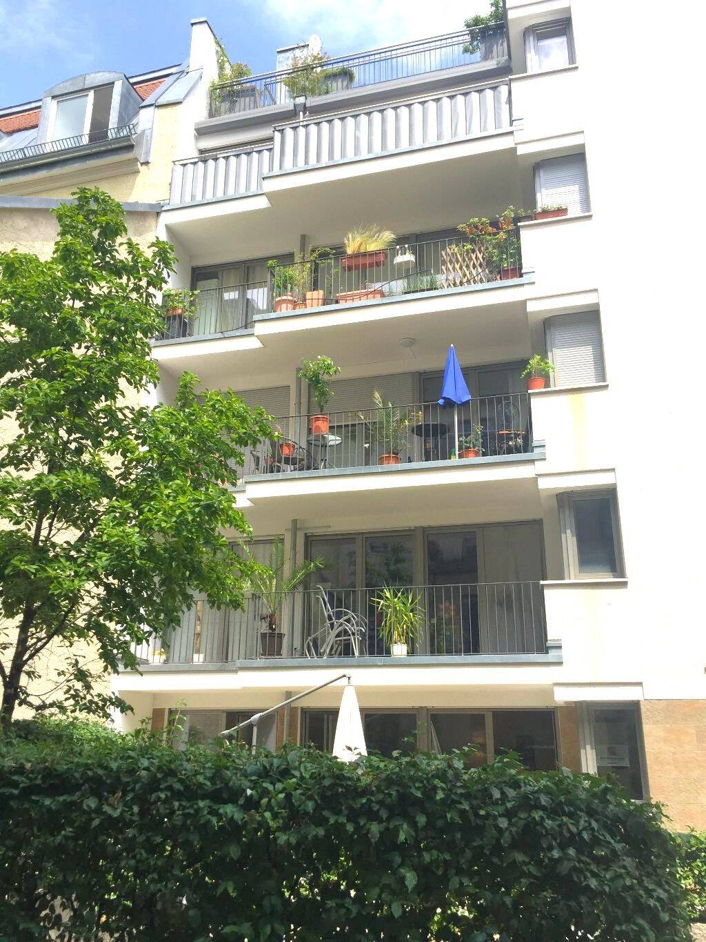 Kombination aus zwei 2-Zi-Wohnungen mit großer Terrasse und Balkon im 1. OG, 80469 München (Altstadt-Lehel Ludwigsvorstadt-Isarvorstadt)