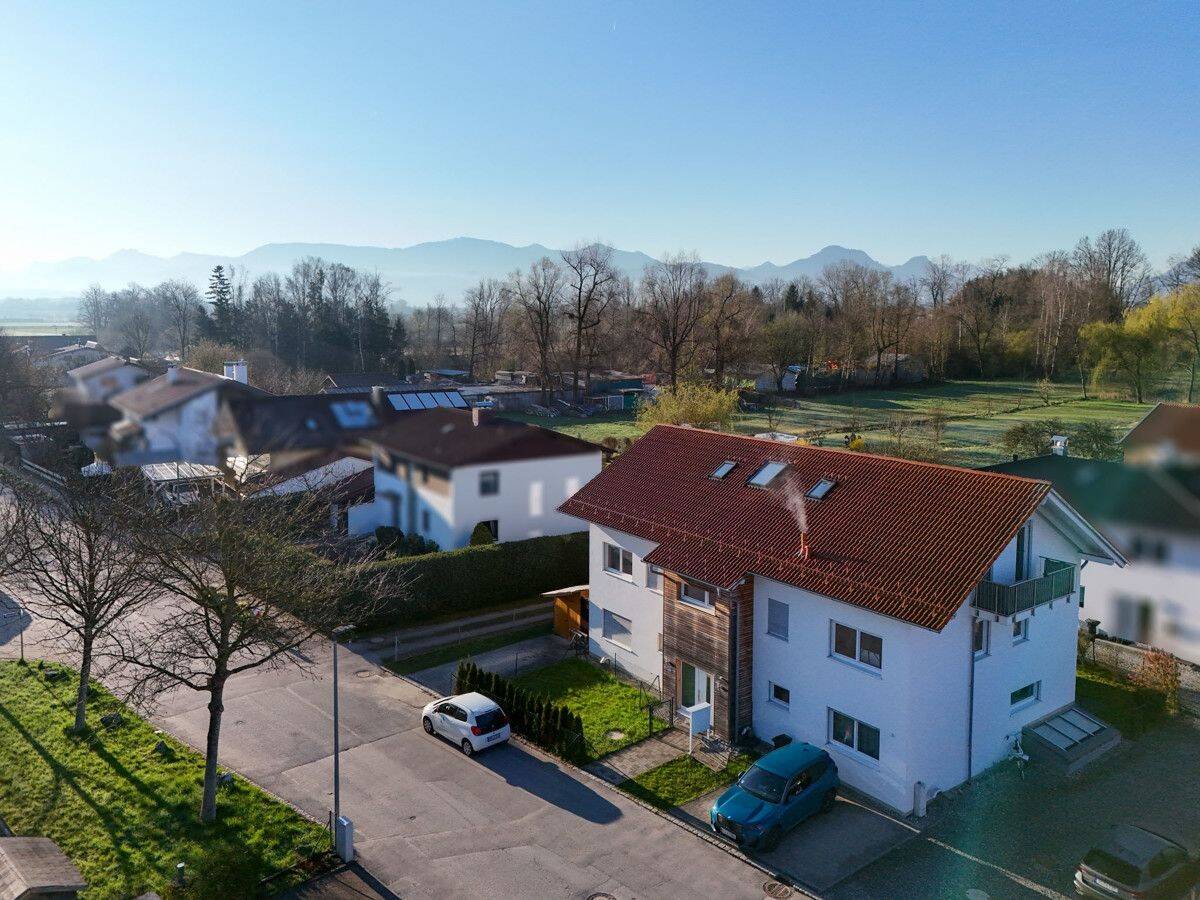 Moderne 2-Zimmer-Gartenwohnung mit 41 m² zusätzlicher Nutzfläche im Souterrain, 83026 Rosenheim (Aising Happing Pang Süd)