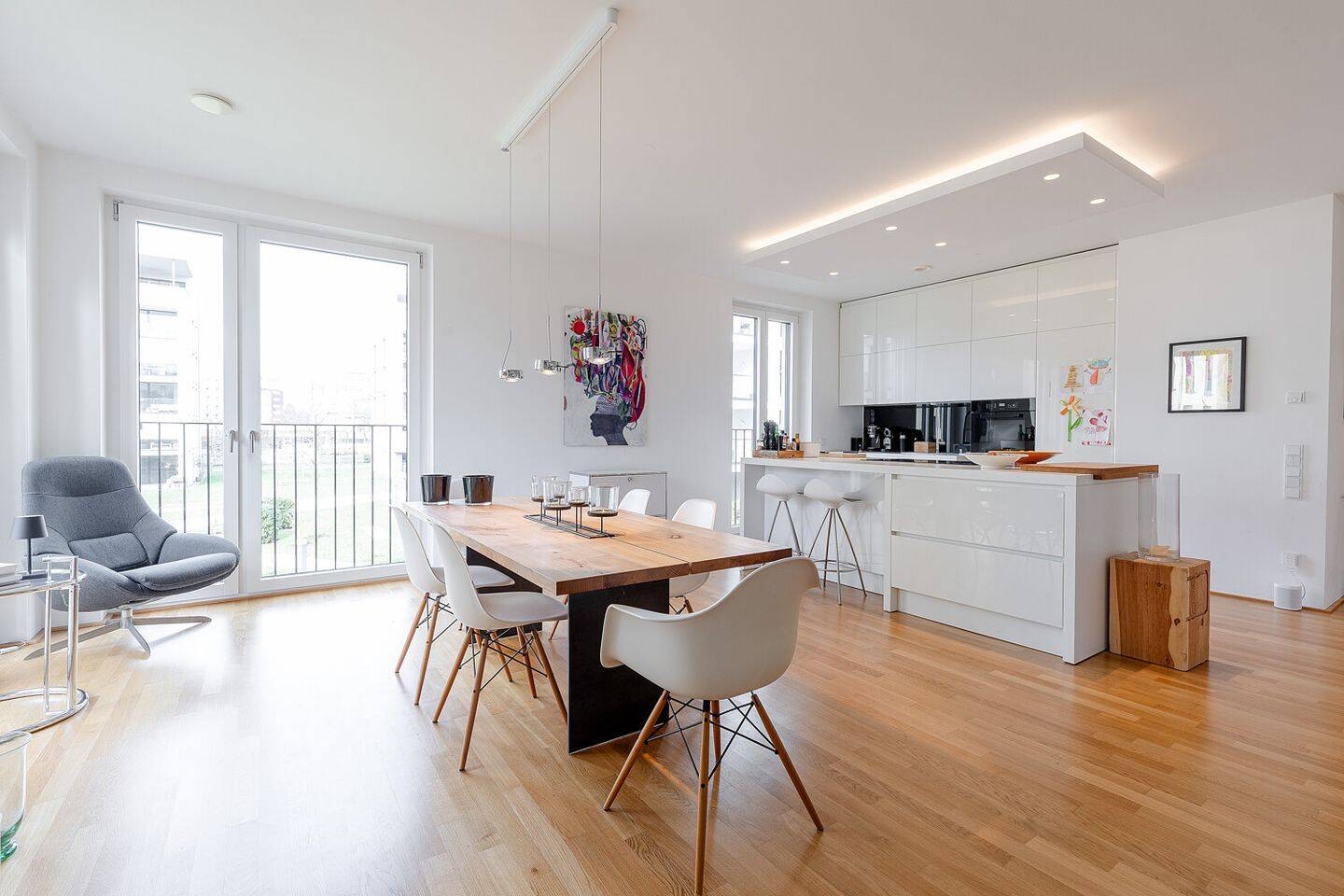 Im Park der Villa Mumm: Exklusive Vier-Zimmer-Wohnung mit Balkon und zwei TG-Stellplätzen, 60598 Frankfurt am Main (Sachsenhausen)