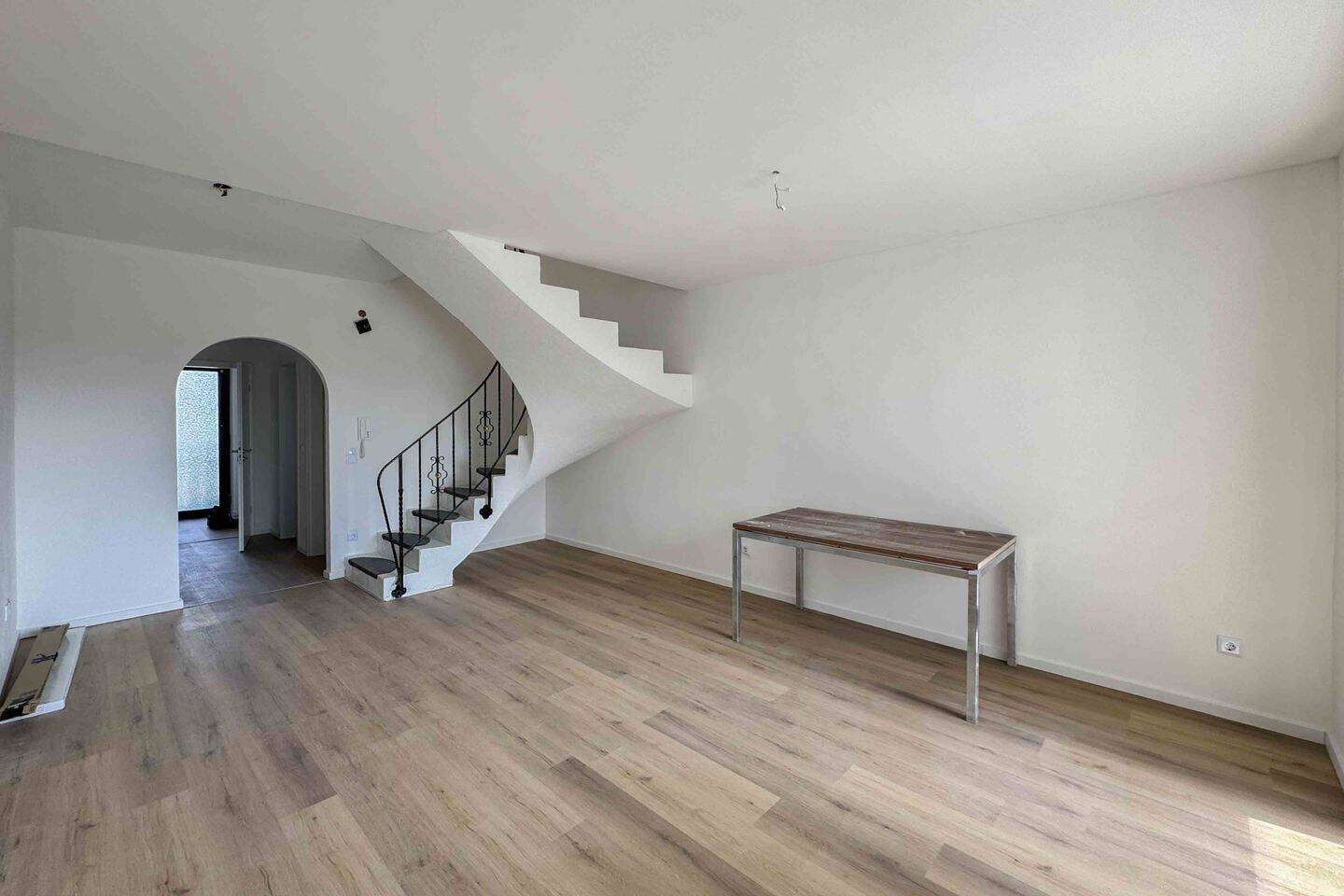 Helle 3-Zimmer-Maisonette-Wohnung mit Balkon, Erstbezug nach Renovierung, 87471 Durach