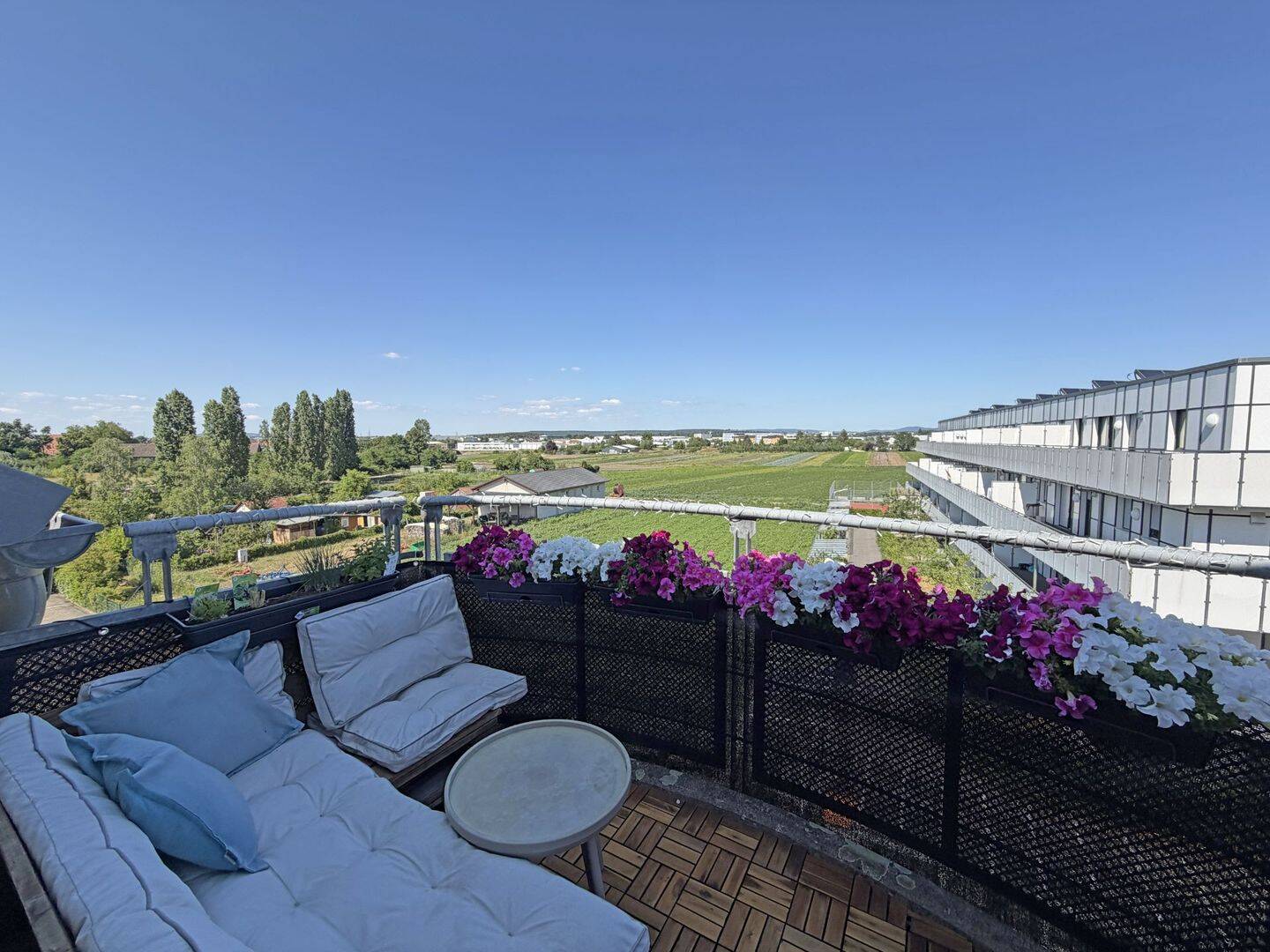 Klein, fein und besonders – Charmante Maisonettewohnung mit Balkon, 96052 Bamberg (Bamberg Gartenstadt Hirschknock Kramersfeld)