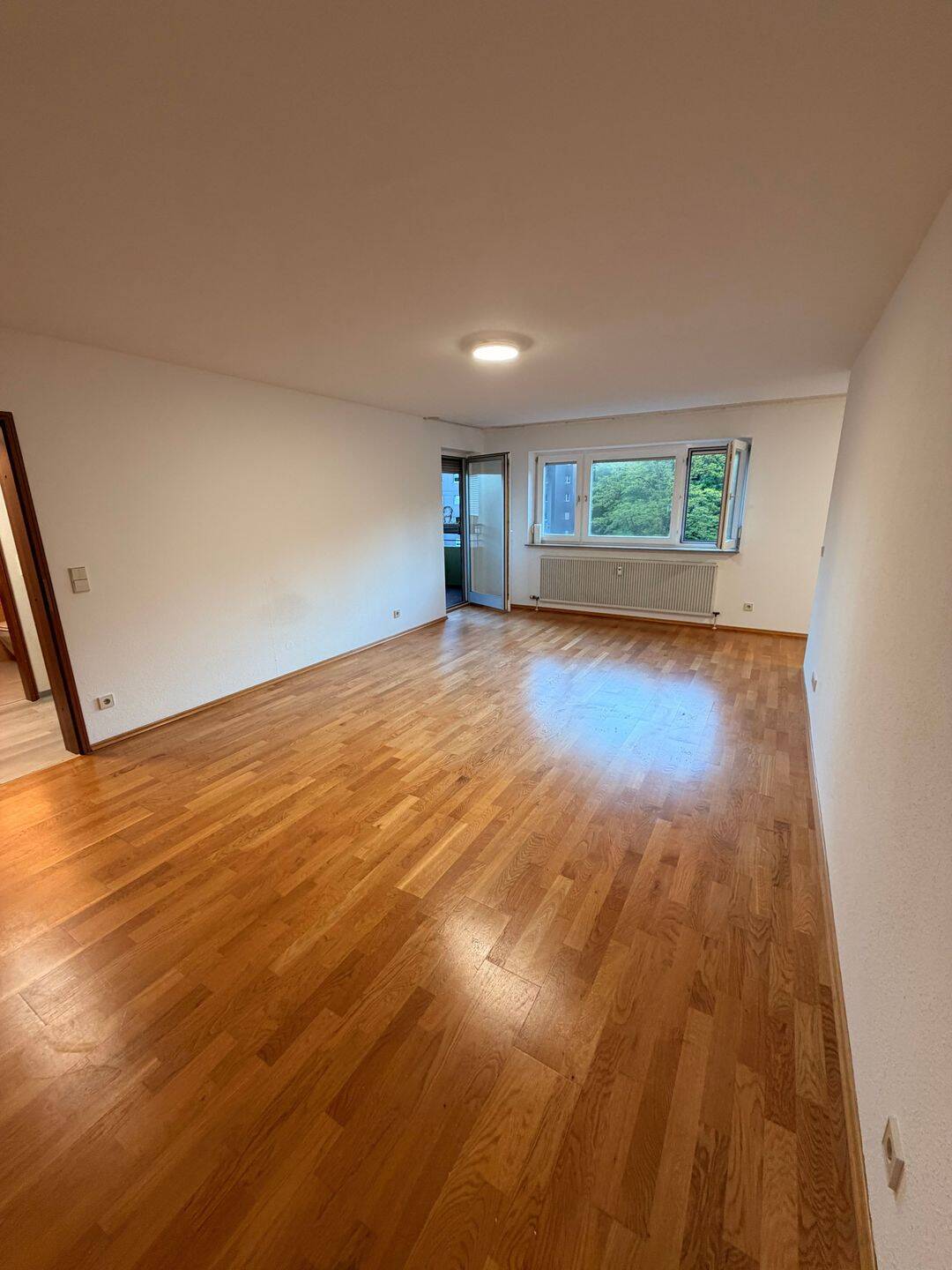 Modernisierte 1,5-Zimmer-Wohnung mit Balkon, Tiefgaragenstellplatz und Aufzug, 89520 Heidenheim an der Brenz