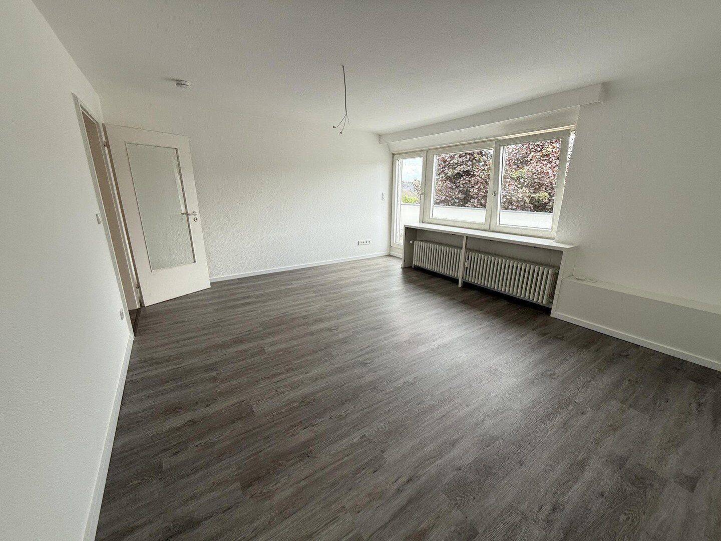 2-Zimmer-Wohnung mit 2 Balkonen in Leverkusen-Schlebusch, 51375 Leverkusen (Schlebusch)