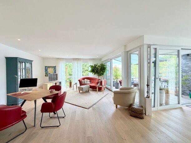 Exklusive Penthouse-Wohnung bester Lage inkl. zwei Tiefgaragenstellplätze, 49078 Osnabrück (Hellern Weststadt)