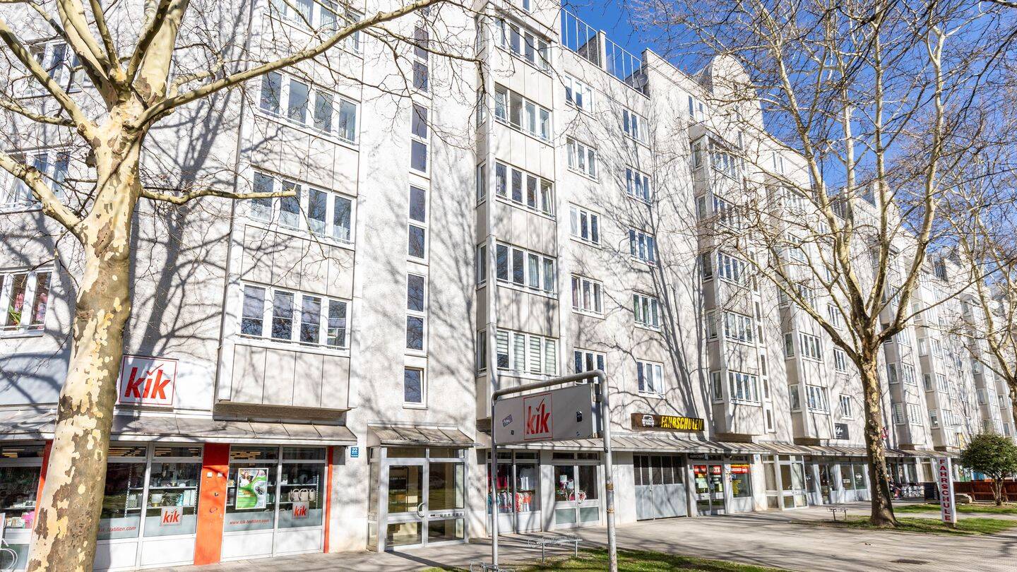 Erstbezug nach Sanierung: Familienwohnung mit guter Anbindung, 81739 München (Ramersdorf-Perlach)