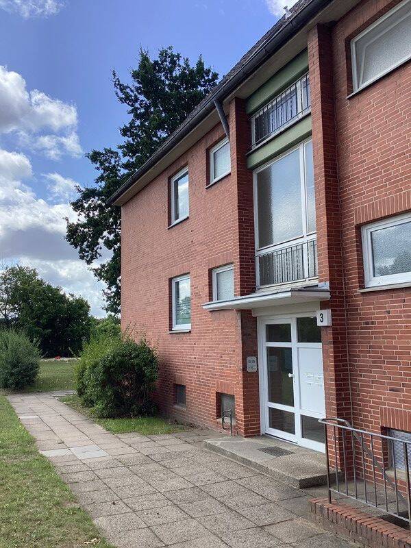 Nette Nachbarn gesucht: ideale 3-Zimmer-Wohnung für eine kleine Familie, 23569 Lübeck (Kücknitz Travemünde)