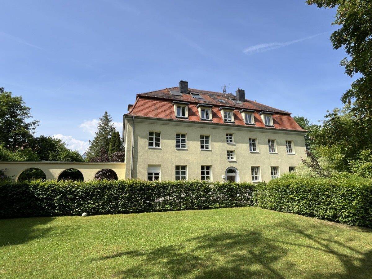 Hochparterre: 4-Zi.-Wohnung in TOP-Lage von DD-Bühlau, 1324 Dresden (Bühlau/Weißer Hirsch Dresdener Heide Loschwitz/Wachwitz)