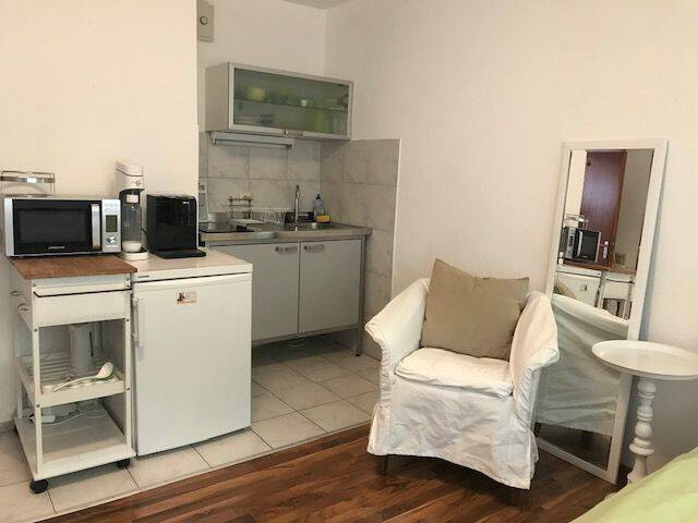 ZENTRAL UND GEMÜTLICH – 1-Zi.-Whg. in ruhiger Lage in S-Ost, Balkon, WLAN – 1326, 70188 Stuttgart (Mitte Ost)