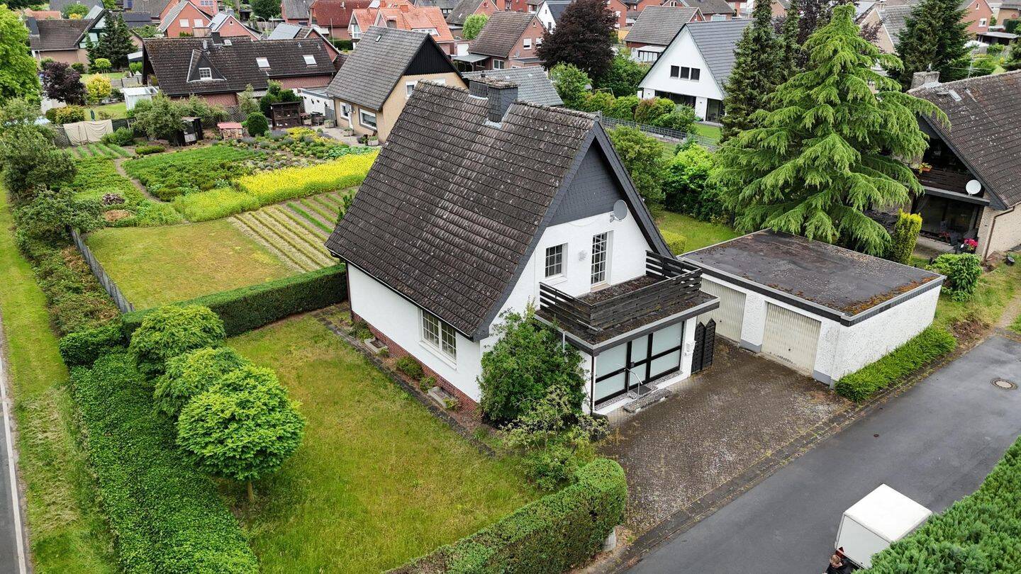 Anpacken lohnt sich! *4303 G Einfamilienhaus in Greffen, 33428 Harsewinkel