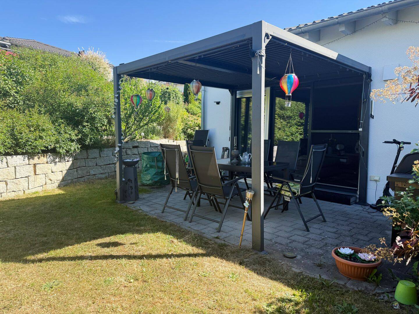Gemütlicher Doppelhaushälftebungalow mit einer Garage und einem Stellplatz in Maxhütte- Haidhof, 93142 Maxhütte-Haidhof