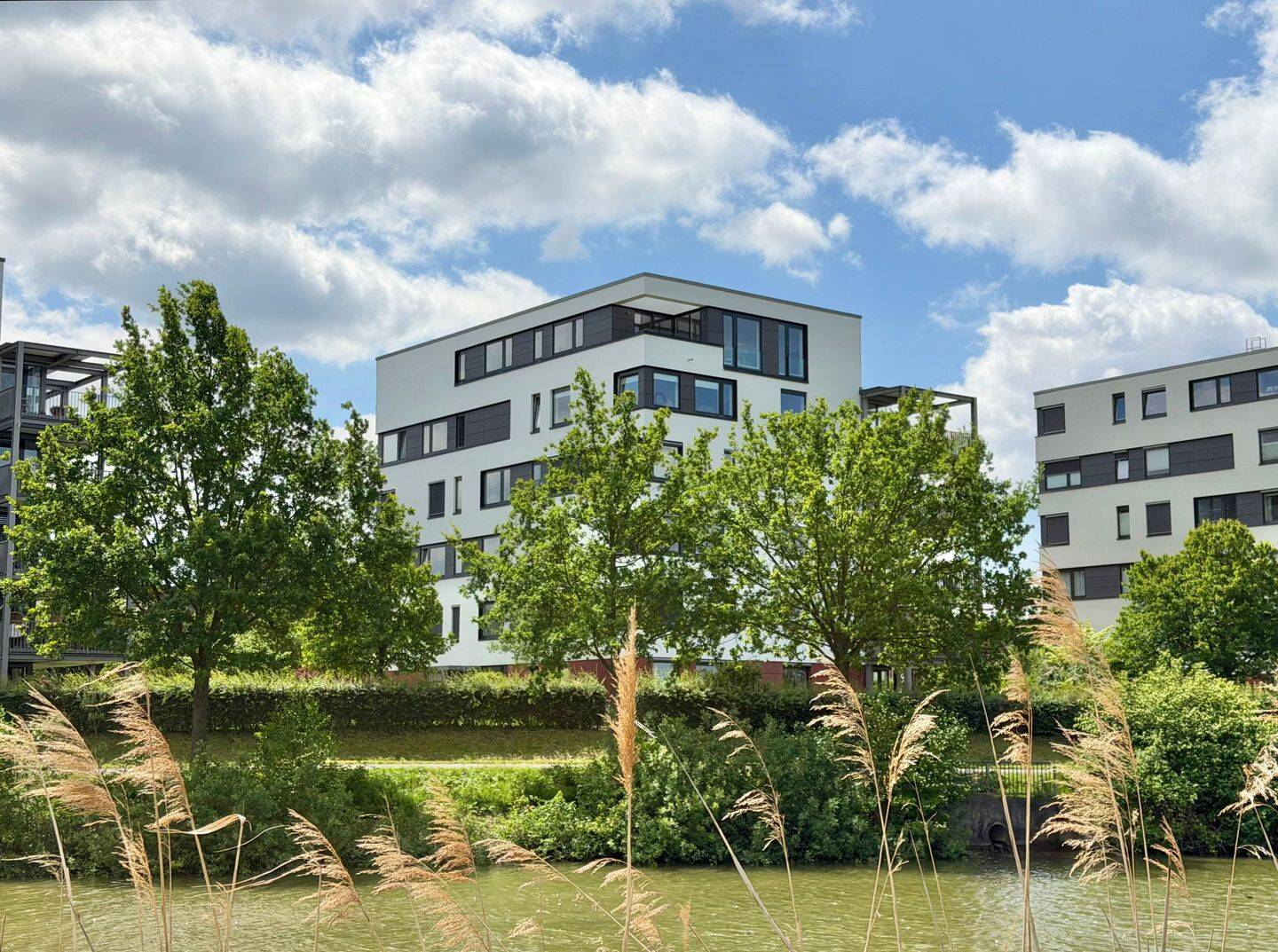 Außergewöhnliches Penthouse in Wasserlage – Privatsphäre, Weitblick und Wohnkomfort auf einer Ebene, 30655 Hannover