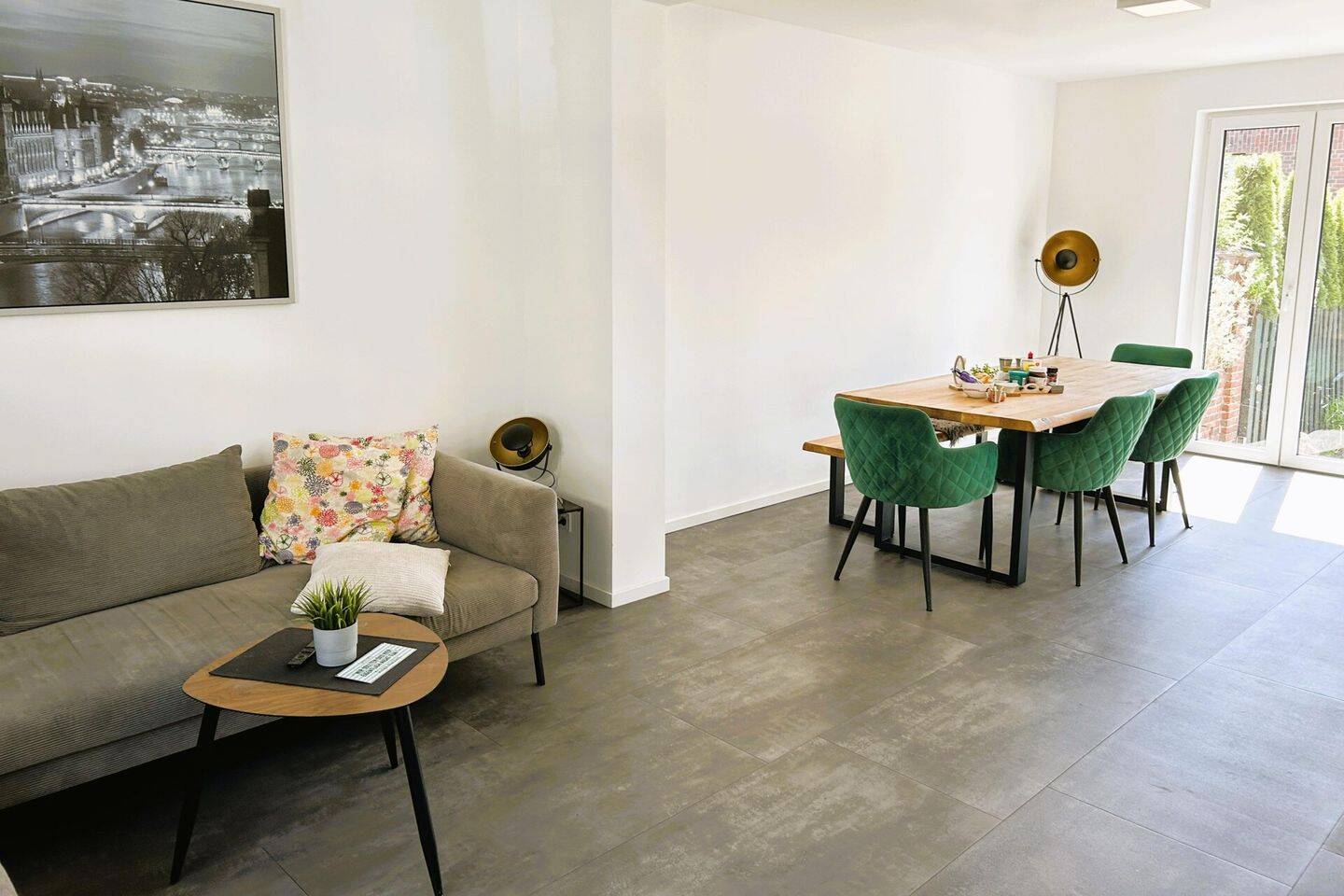 Charmant und modernisiert! 141m² Wohnfläche zzgl. ausgebautem Dachgeschoss m it weiteren 58m²., 40668 Meerbusch