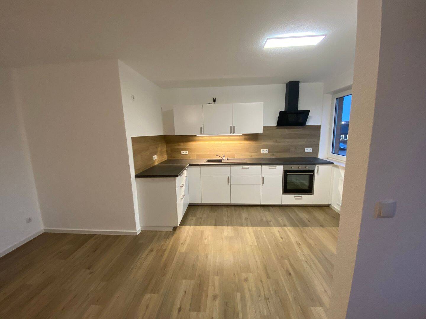 Helle Maisonette-Wohnung mit Balkon, 3 Zimmer, zentral, 49808 Lingen (Ems)