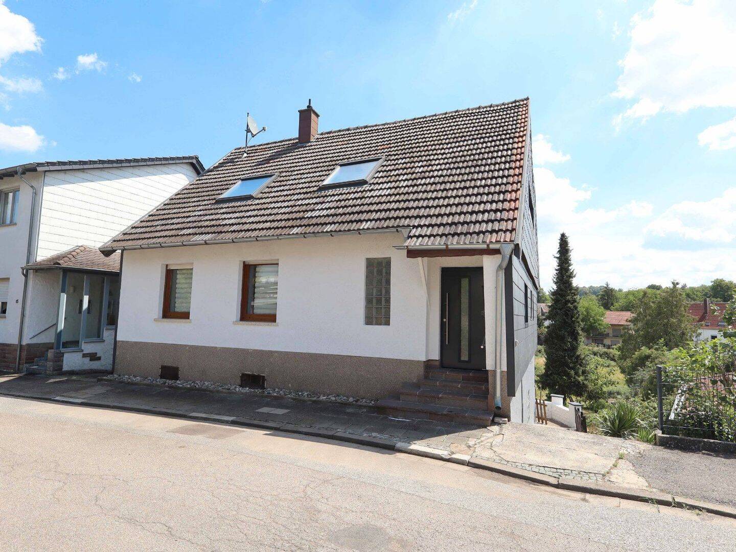 Wohnen im Grünen – Charmantes Einfamilienhaus mit traumhaftem Garten in Bliesransbach, 66271 Kleinblittersdorf