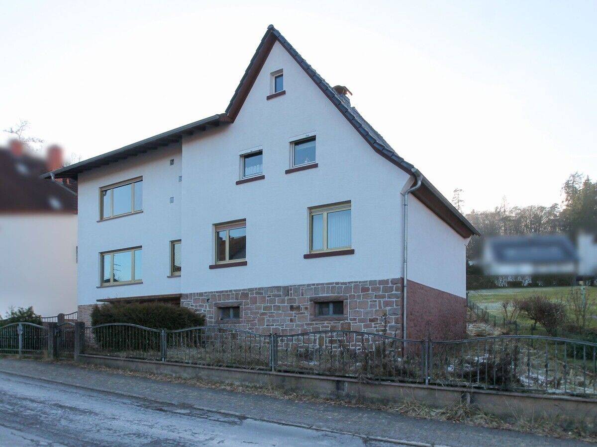Großzügiges Wohnhaus in Brachttal-Neuschmidten – Ideal für Mehrgenerationen, 63636 Brachttal