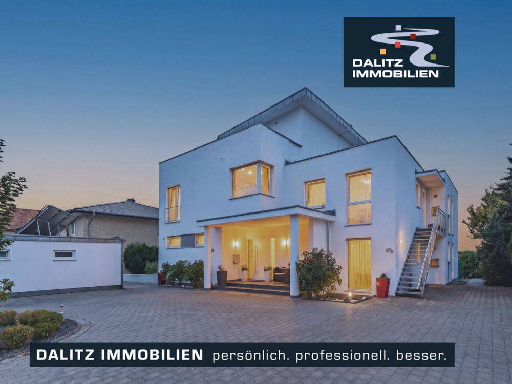 Luxuriöses 4-Familienhaus mit freier Hauptwohnung, 53332 Bornheim