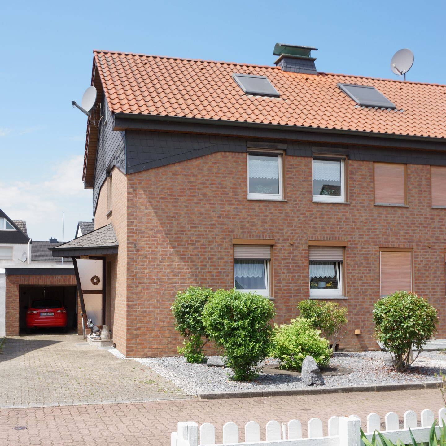 Gemütliche Doppelhaushälfte mit Garage und einem schönen Garten in ruhiger Lage, 44581 Castrop-Rauxel