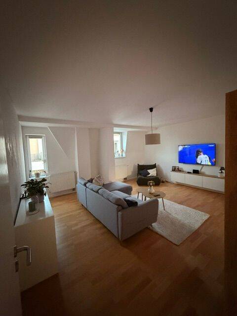 Großzügige 4 ZKB Wohnung mit Balkon und Einbauküche im Herzen von Trier, 54290 Trier (Innenstadt Trier-Süd)