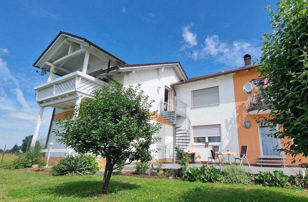3 Familienwohnhaus in Stephansposching, 94569 Stephansposching