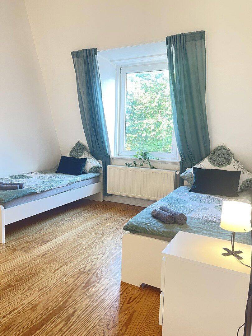 Möblierte Mitarbeiterwohnung Hamburg | 3 Schlafzimmer | Bis 5 Personen | All Inclusive, 22335 Hamburg (Hamburg-Nord Alsterdorf Fuhlsbüttel Groß Borstel Ohlsdorf)