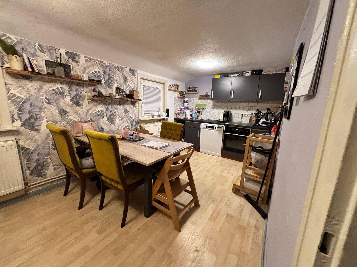 5 Zimmer DG-Wohnung in Katlenburg-Lindau – Viel Platz für wenig Geld (Ideal für Heimwerker & WG-Gründer!), 37191 Katlenburg-Lindau