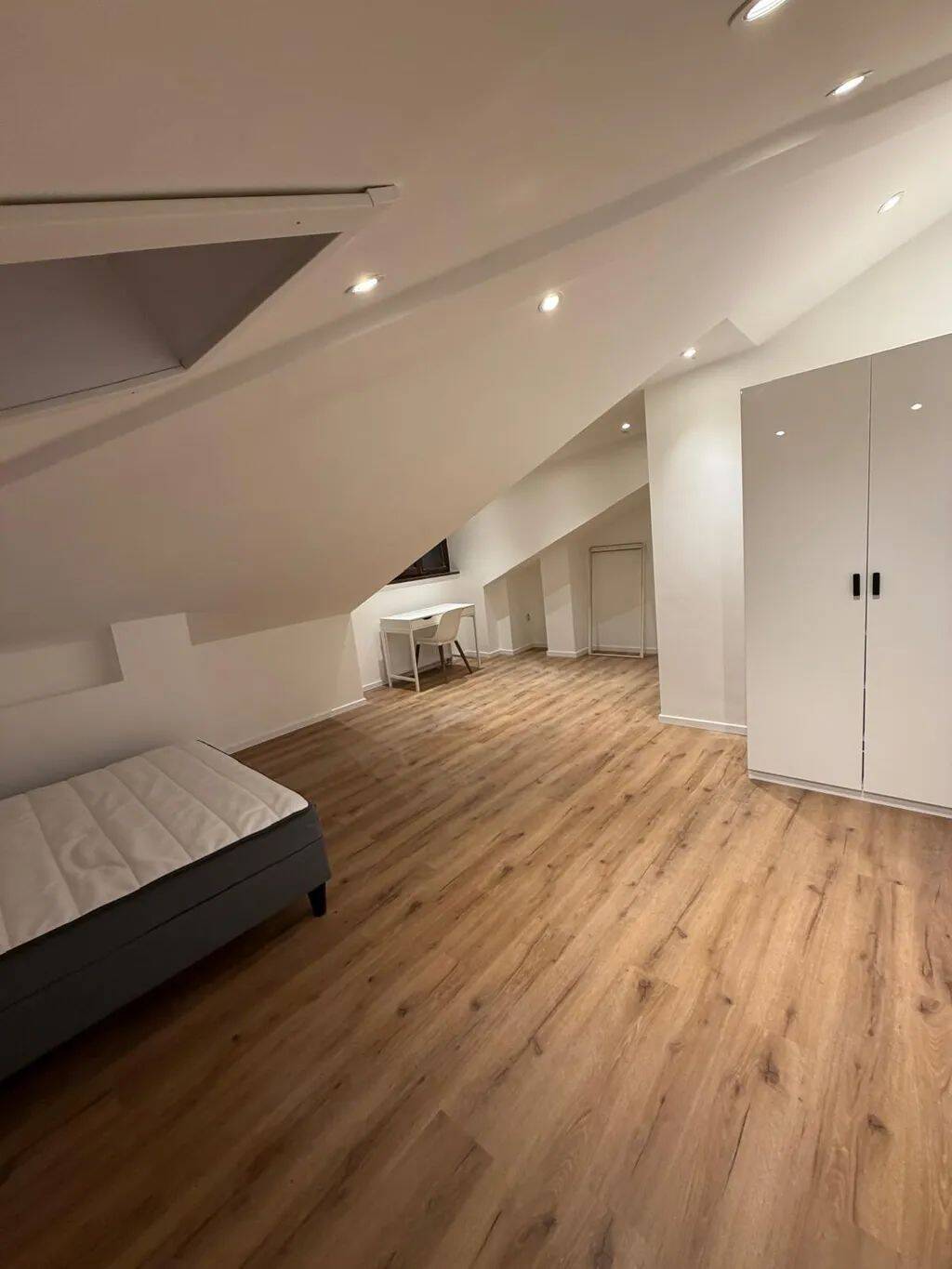 Wohnen mit Charakter – Zimmer frei / Gustav-Otto-Bogen 15, München / Zi.5, 80997 München (Allach-Untermenzing Moosach Pasing-Obermenzing)