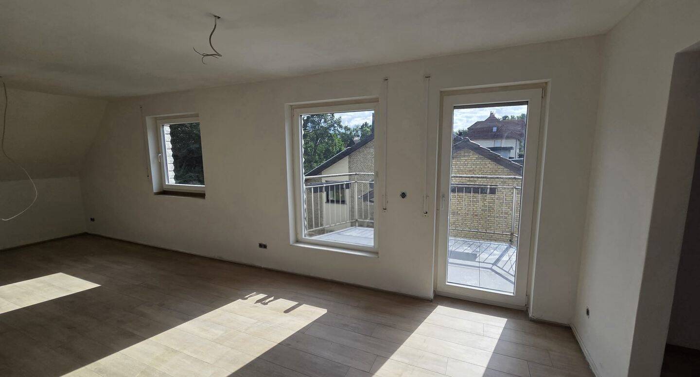 Erstbezug nach Sanierung, 3 Zimmer Maisonettenwohnung, 32278 Kirchlengern