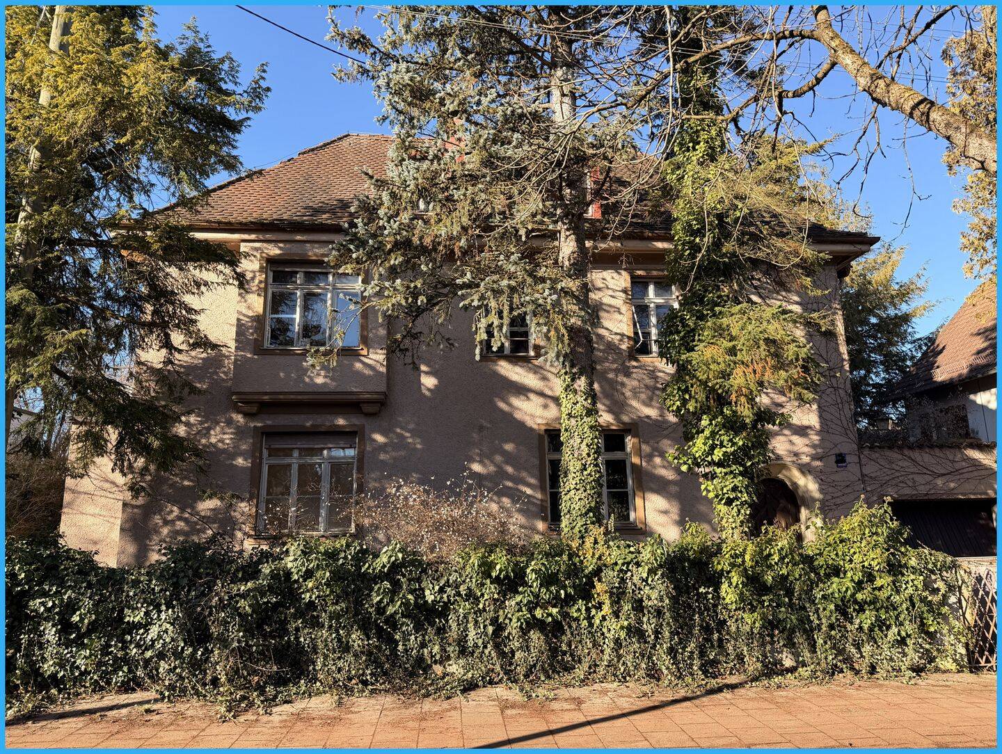 DIPL.-Immowirt MAIER !! VILLA auf parkähnlichem Grundstück in ruhiger Lage – wartet auf Sanierung !!, 80686 München (Laim Sendling-Westpark)
