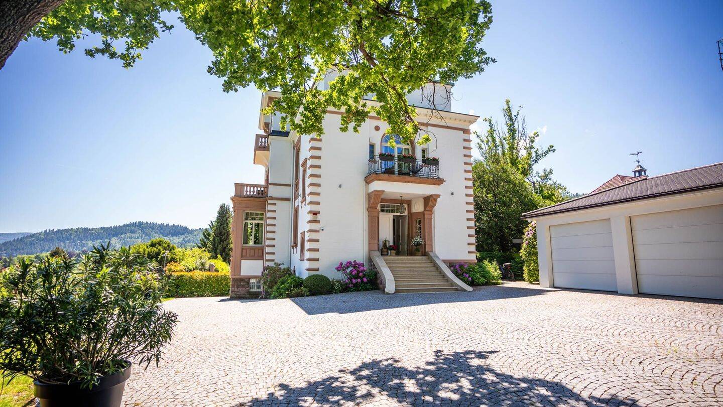 Villa Beau Lieu – Historische Eleganz mit modernster Haustechnik und höchstem Sicherheitsstandard, 76530 Baden-Baden (Ebersteinburg Innenstadt Lichtental Varnhalt Weststadt)