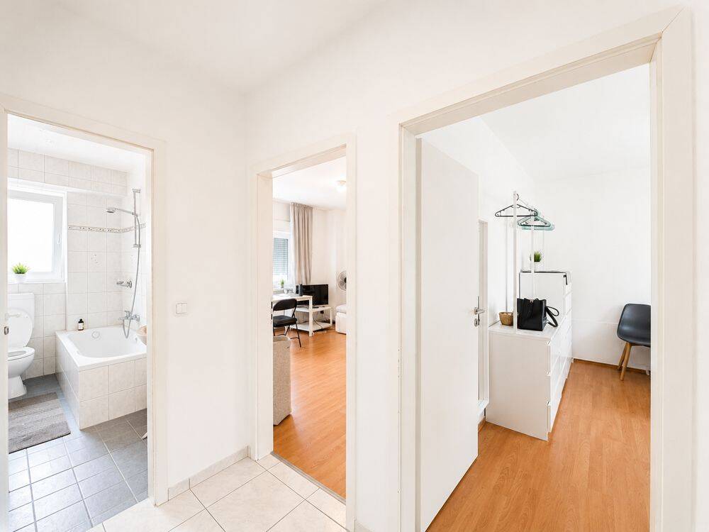 WG-geeignete 2-Zimmer-Wohnung mit Balkon |Möbliert & All-Inclusive-Miete, 68169 Mannheim (Friesenheimer Insel Industriehafen Neckarstadt)