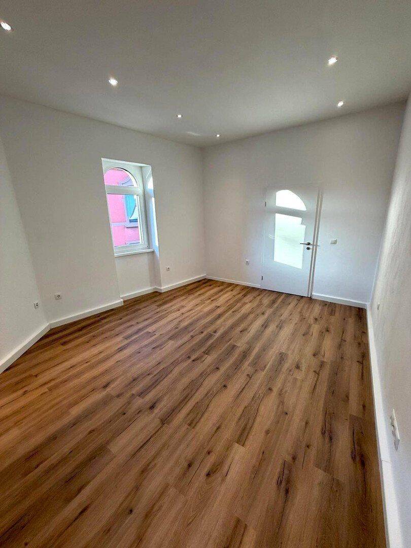 Komplett renovierte, helle 1,5-Zimmer Wohnung im Zentrum, 67655 Kaiserslautern (Innenstadt)