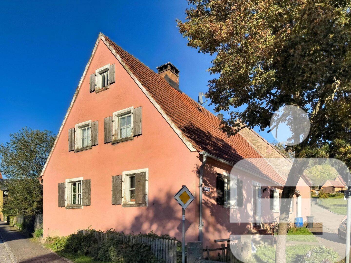Wohnhaus und Nebengebäude mit großem Entwicklungspotential!, 91719 Heidenheim