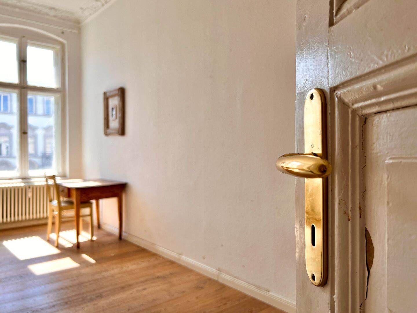 Stuckverliebt im stylischen Dunckerkiez! Holzboden, Einbauküche und viel Licht!, 10437 Berlin (Pankow Prenzlauer Berg)