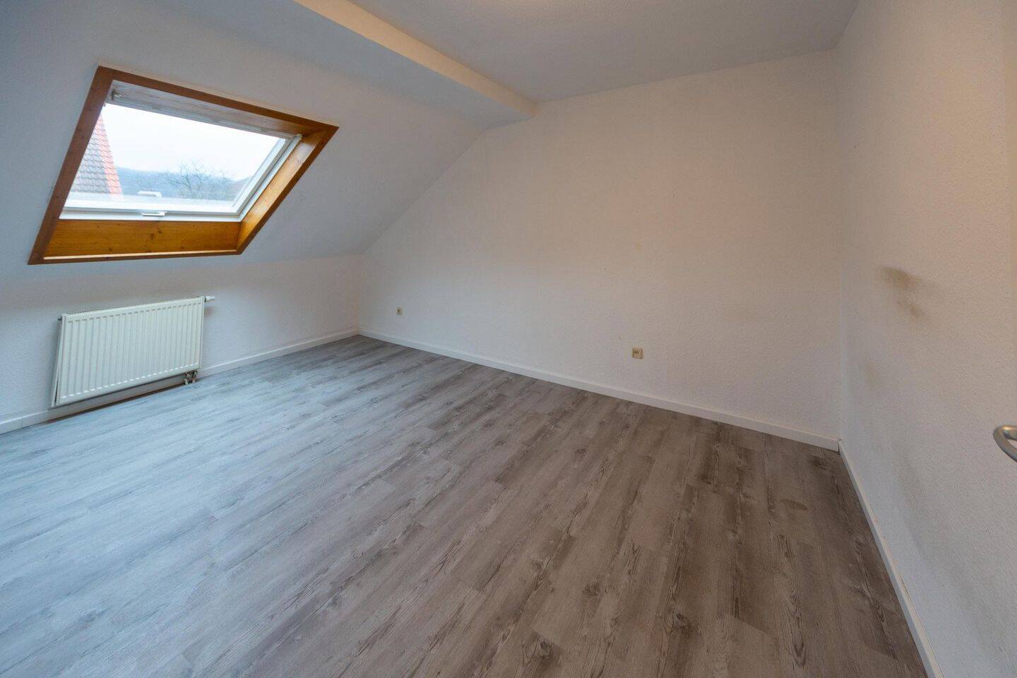 5 Zimmer-Wohnung für große Familie oder als Mitarbeiterunterkunft, 72805 Lichtenstein