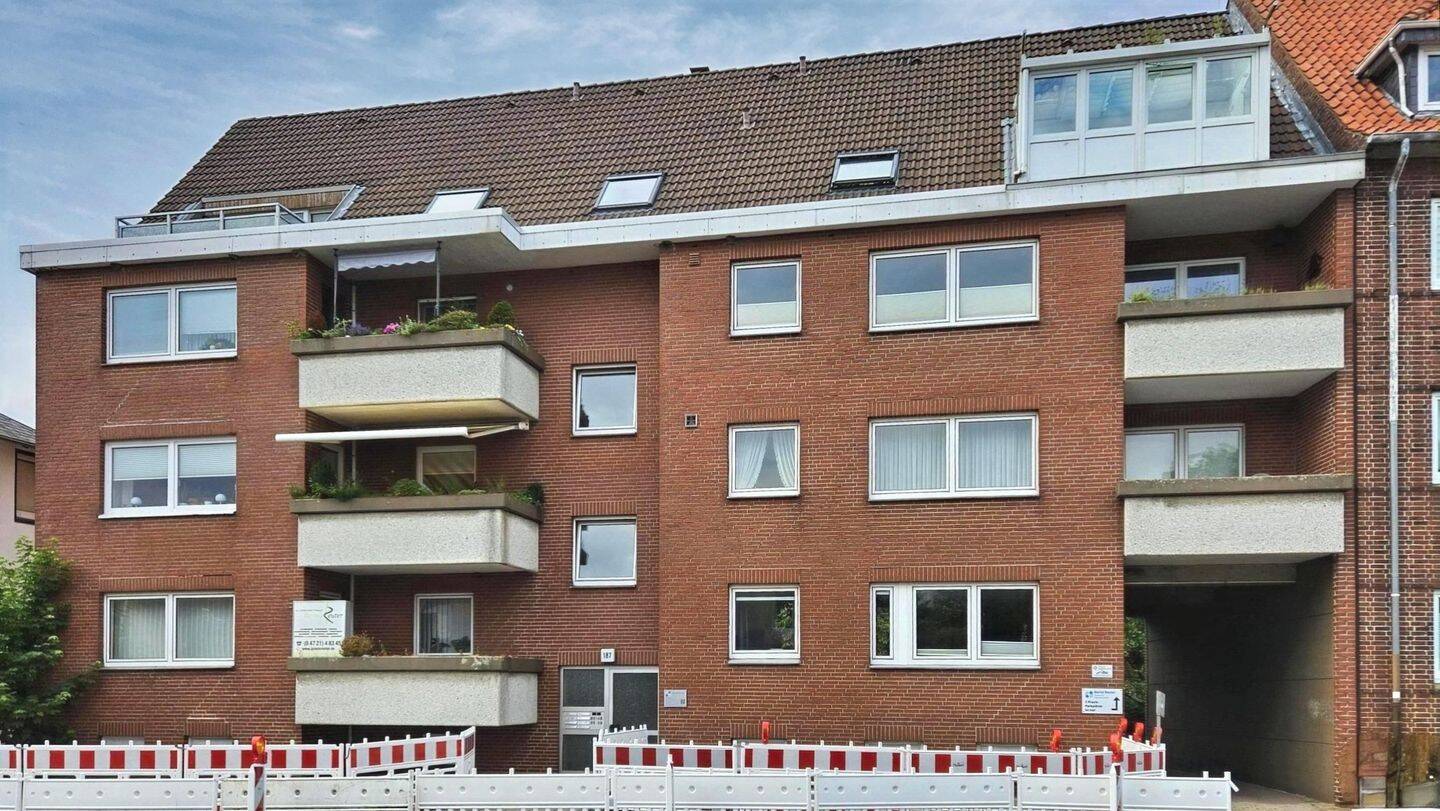 Döser Zentrum, kurze Fußwege zum Kurpark, Sandstrand und Grimmershörnbucht, Wohnung mit 2 Balkonen, 27476 Cuxhaven