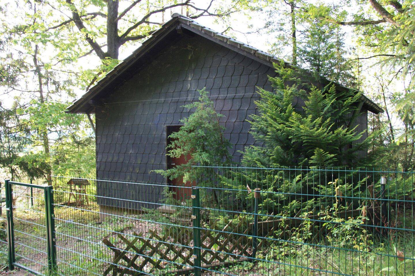 Waldhaus in Alleinlage, 66839 Schmelz
