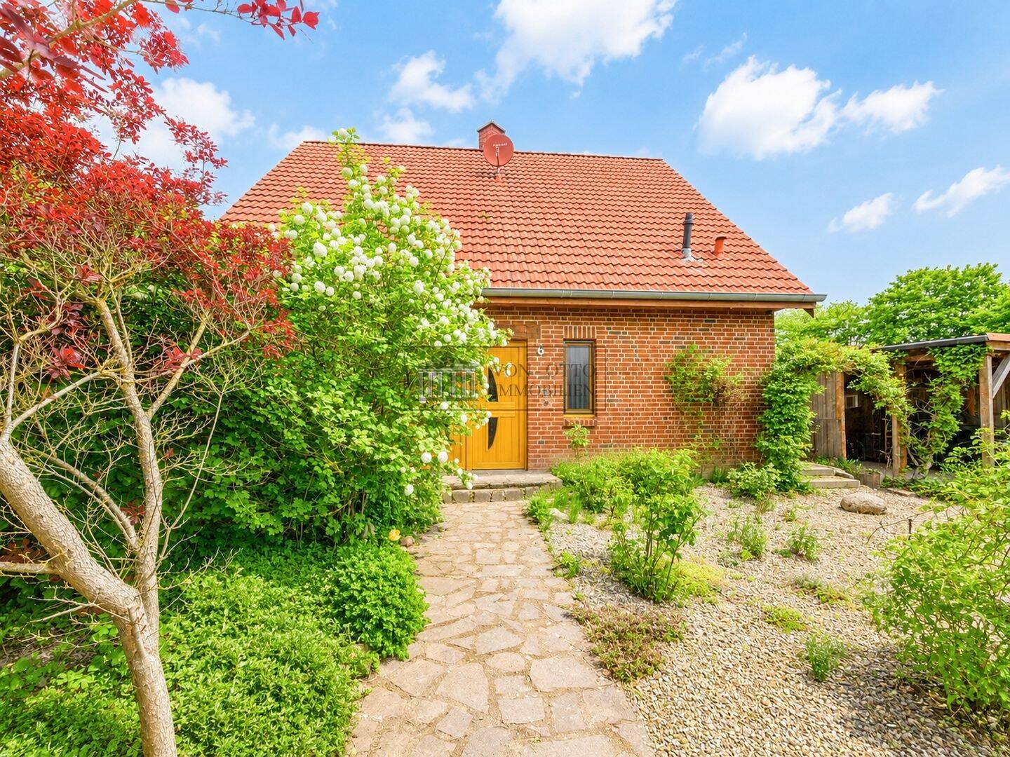 Einfamilienhaus mit Wohlfühlfaktor im grünen, 21386 Betzendorf