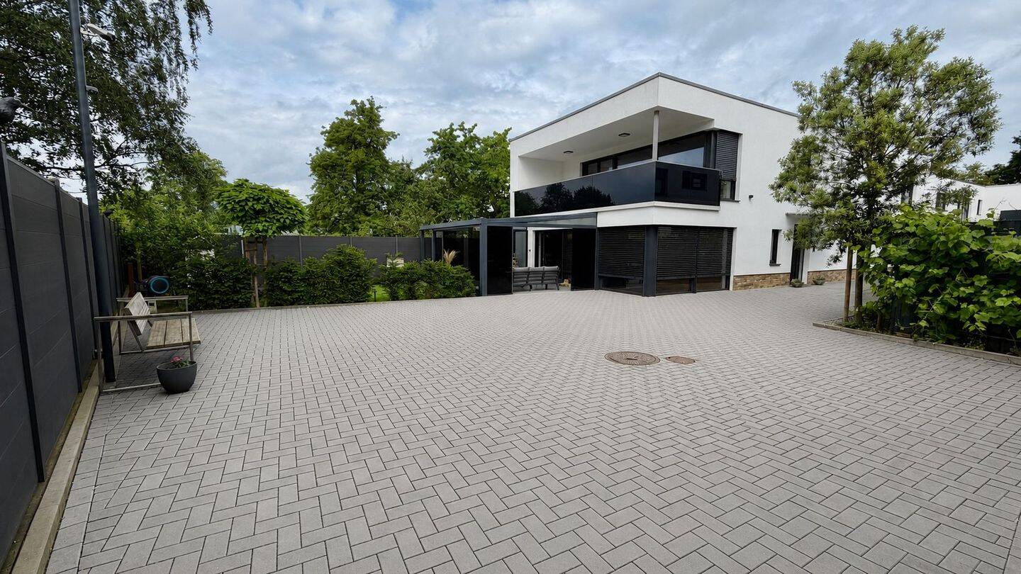 Exklusive 2,5-Zimmer-Wohnung 138 m² großer Loggia, Einbauküche und privater Toranlage, 49084 Osnabrück (Fledder Schinkel Schinkel-Ost)
