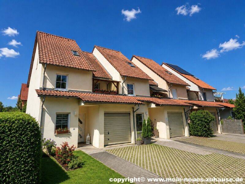 Wohnen oder vermieten – Preiswertes Wohnhaus in ruhiger Lage von Cottbus-Sielow!, 3055 Cottbus (Sielow)