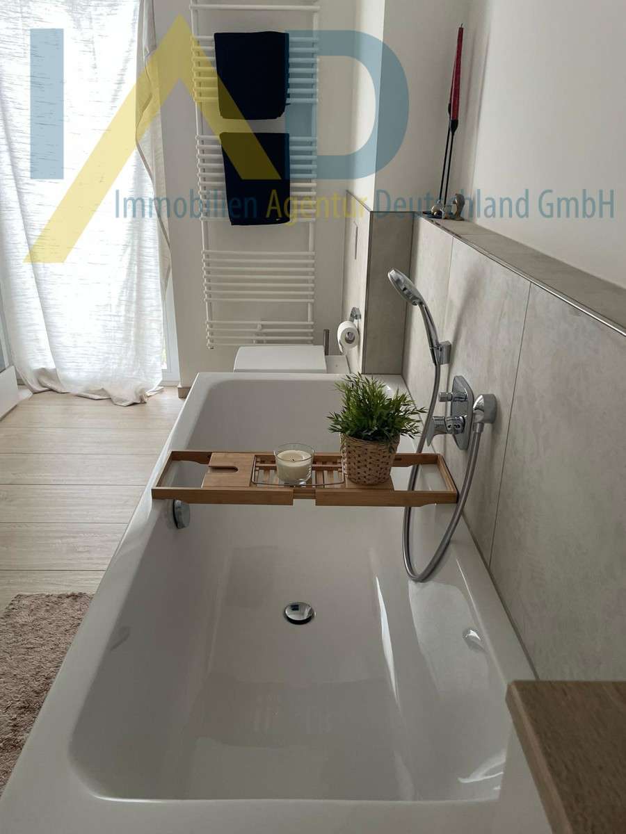 Helle moderne 4-Zimmer Neubauwohnung in schöner Wohngegend mit Terasse und Garten, 95445 Bayreuth