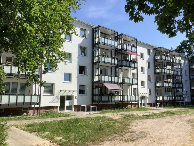 Lichtdurchflutete 3-Zimmer-Wohnung mit Traumbalkon, 28237 Bremen