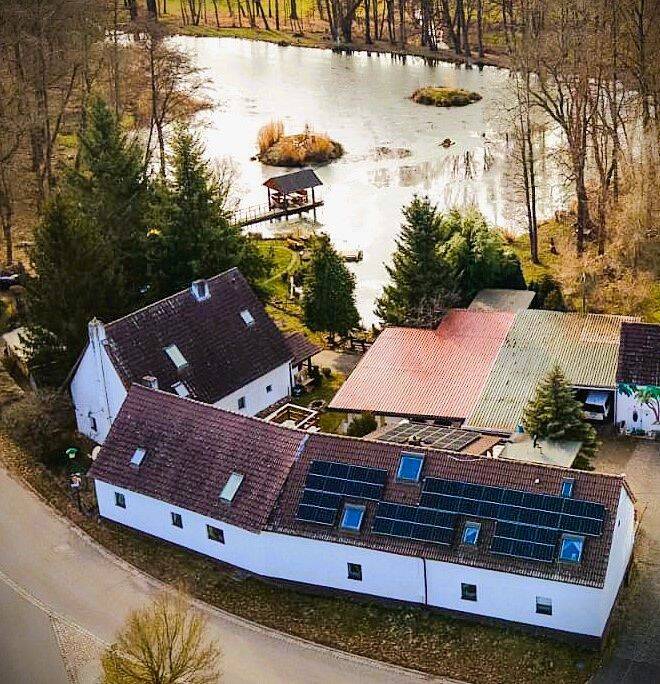 Privatsee-Charakter: Drei Wohnhäuser auf 18.287 m² Grundstück mit eigenem Gewässer, 6905 Bad Schmiedeberg
