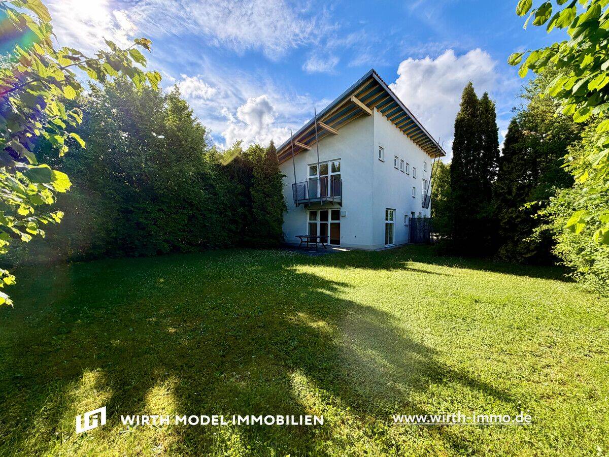 Extravagante Doppelhaushälfte mit schönem Garten und Carport in Grafenrheinfeld, 97506 Grafenrheinfeld