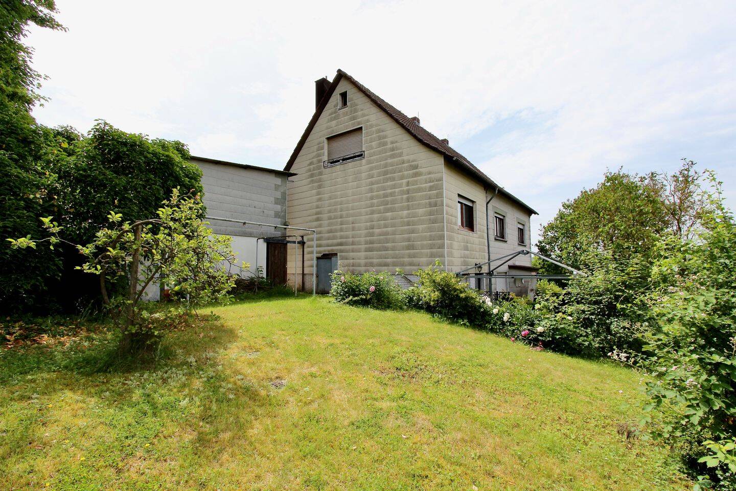 Interessantes Einfamilienhaus in ruhiger Lage von Solms-Oberbiel, 35606 Solms