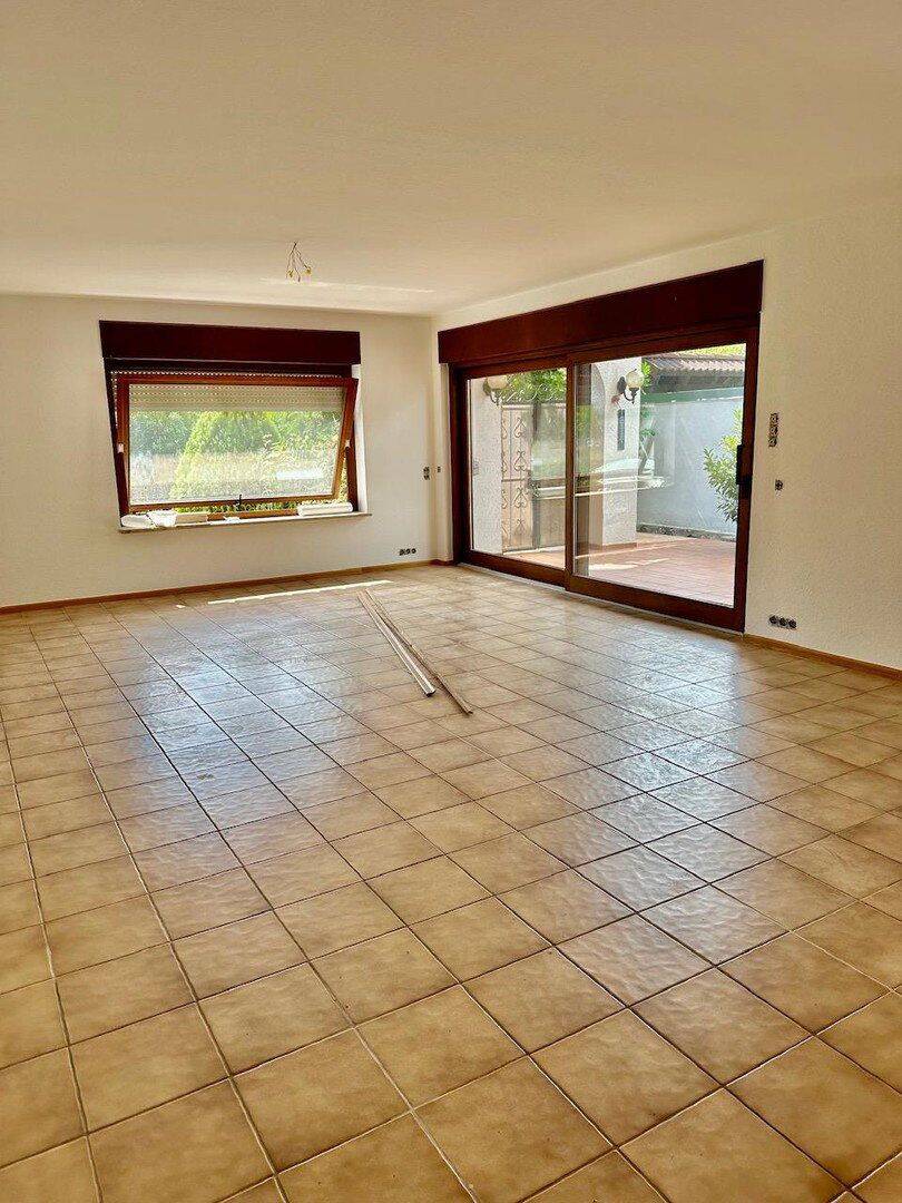 Große EG Wohnung in Ettlingen Bruchhausen, 76275 Ettlingen