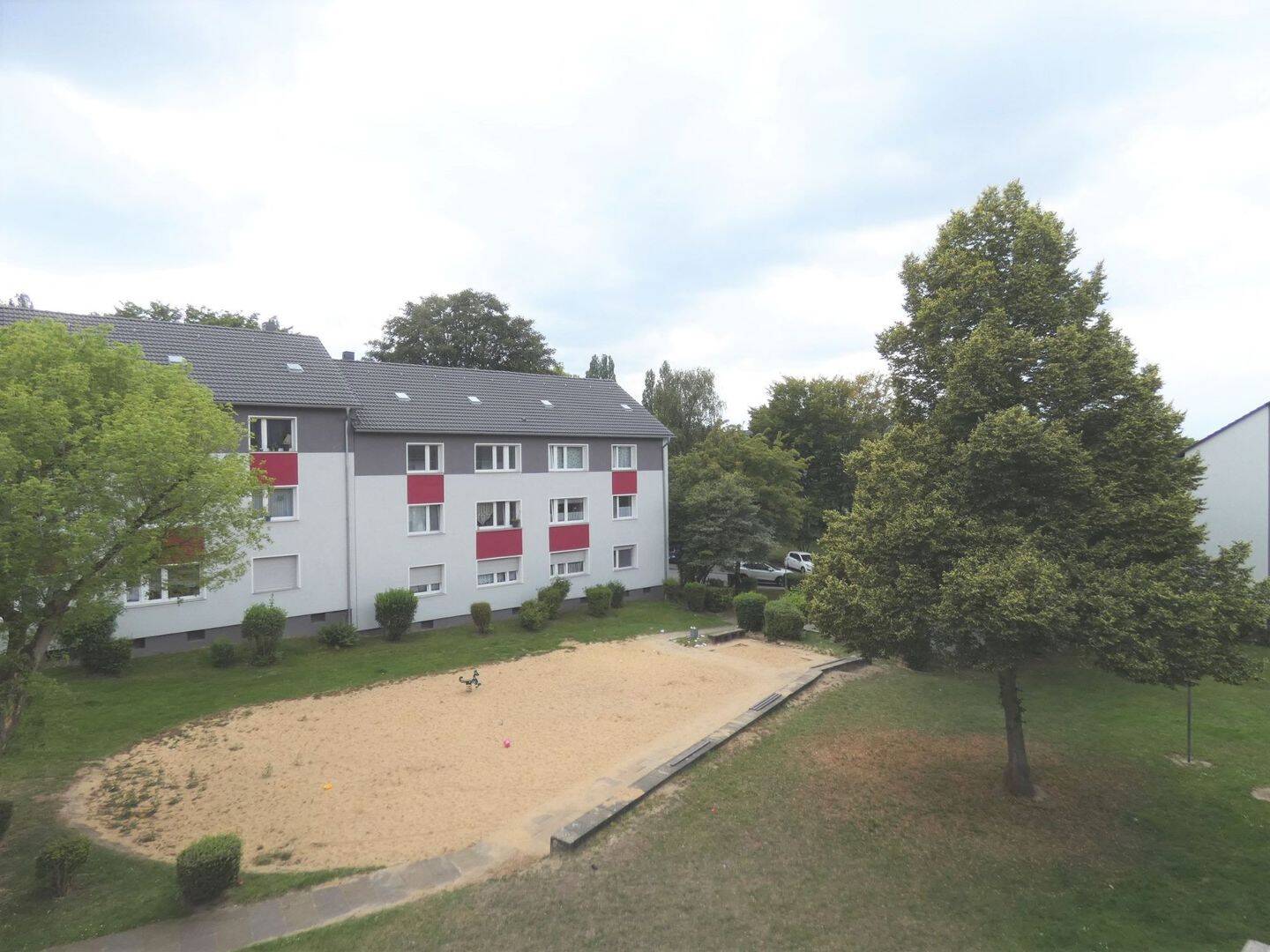 *** Attraktive EG-Wohnung mit Blick ins Grüne! ***, 45355 Essen (Bergeborbeck Bochold Borbeck-Mitte)