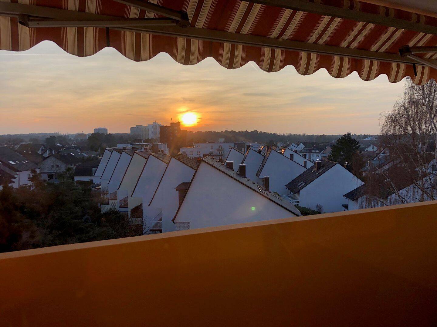 Großzügig geschnittene 2-Zimmer-Wohnung mitten in Heusenstamm, 63150 Heusenstamm