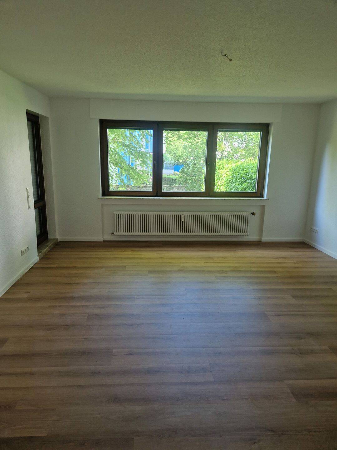 Schöne renovierte 3-ZKB mit Terrasse (EG) im Maarviertel